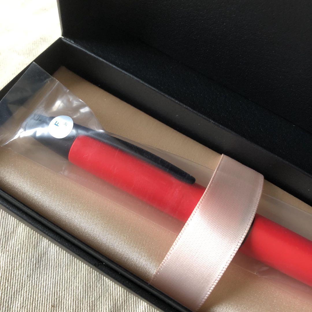 パイロット　キャップレス万年筆　とみや文具限定　赤と黒　細字　Ｆニブ