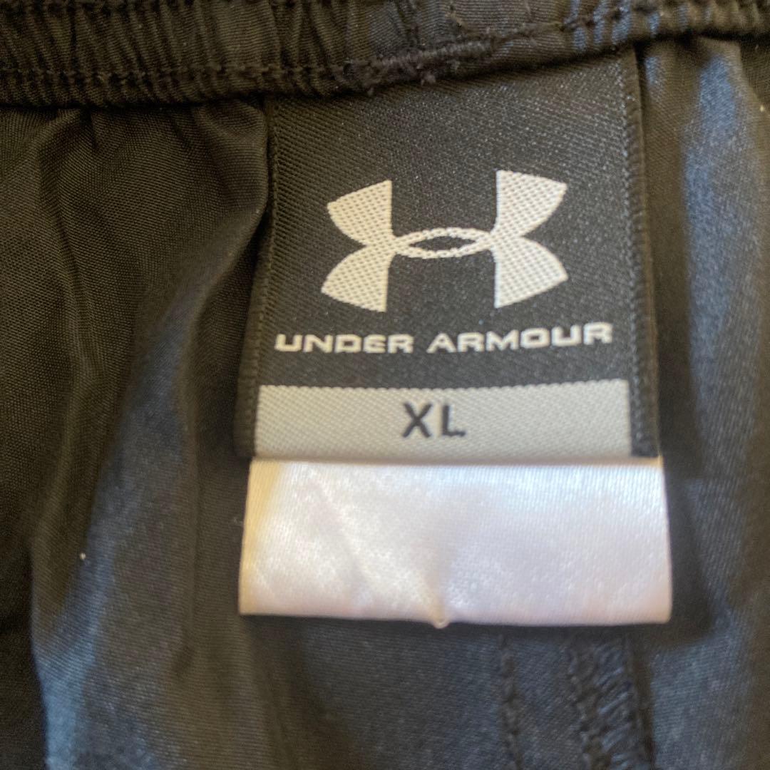 エ　アンダーアーマー ピステセット