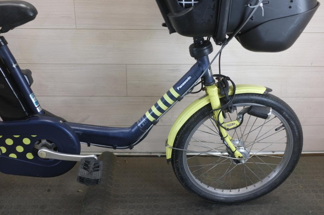 パナソニック ギュット 20インチ　3段　8.9Ah（3点灯）充電器あり