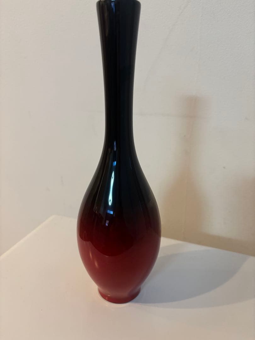 輪島塗　漆器 花瓶 黒と赤のグラデーション