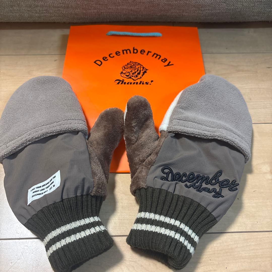新品未使用！ディセンバーメイ　ミトン　グローブ　手袋