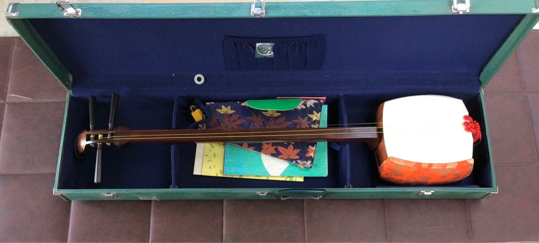 三味線　和楽器　弦楽き器(J15)