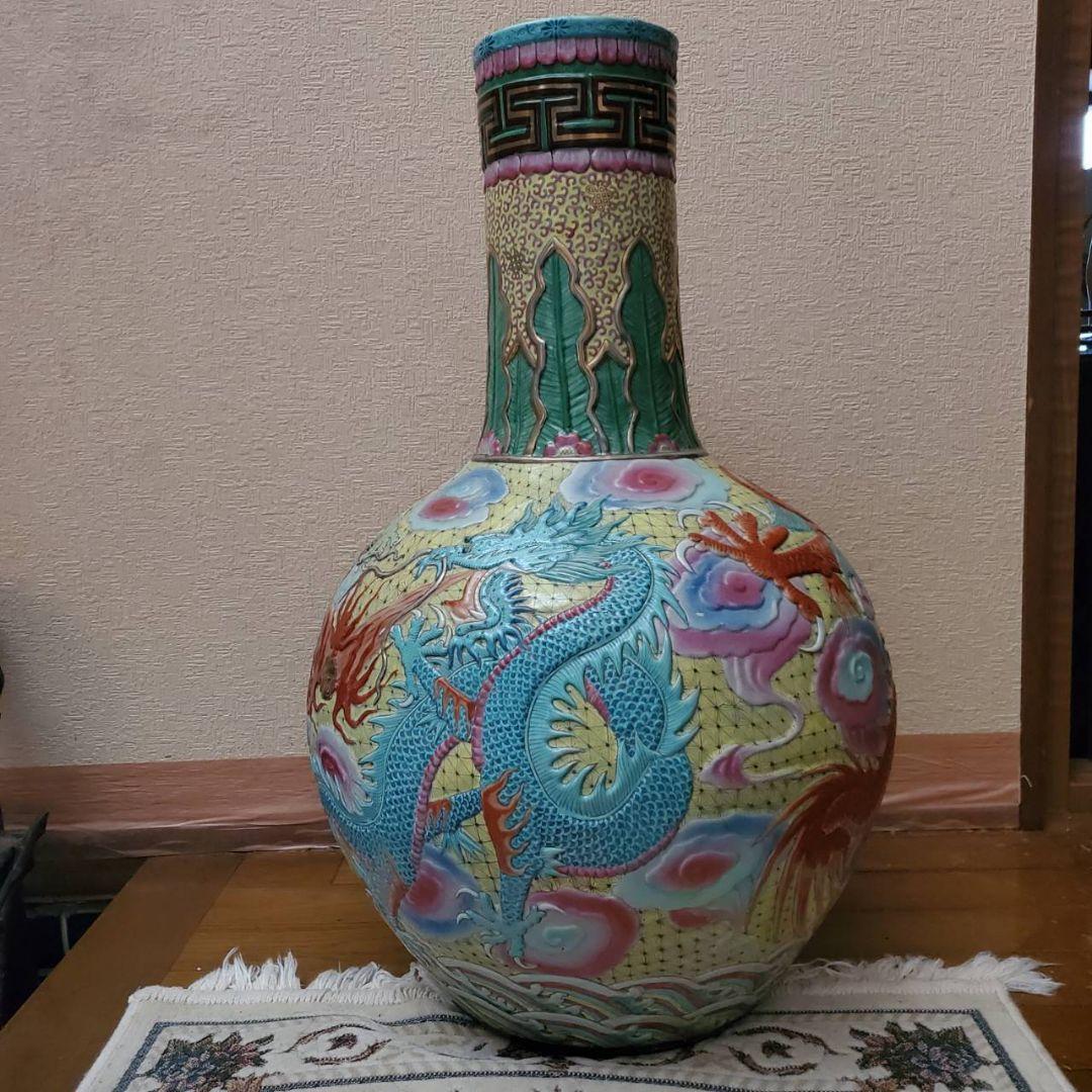 中国古玩　粉彩雲龍紋　大花瓶　天球瓶