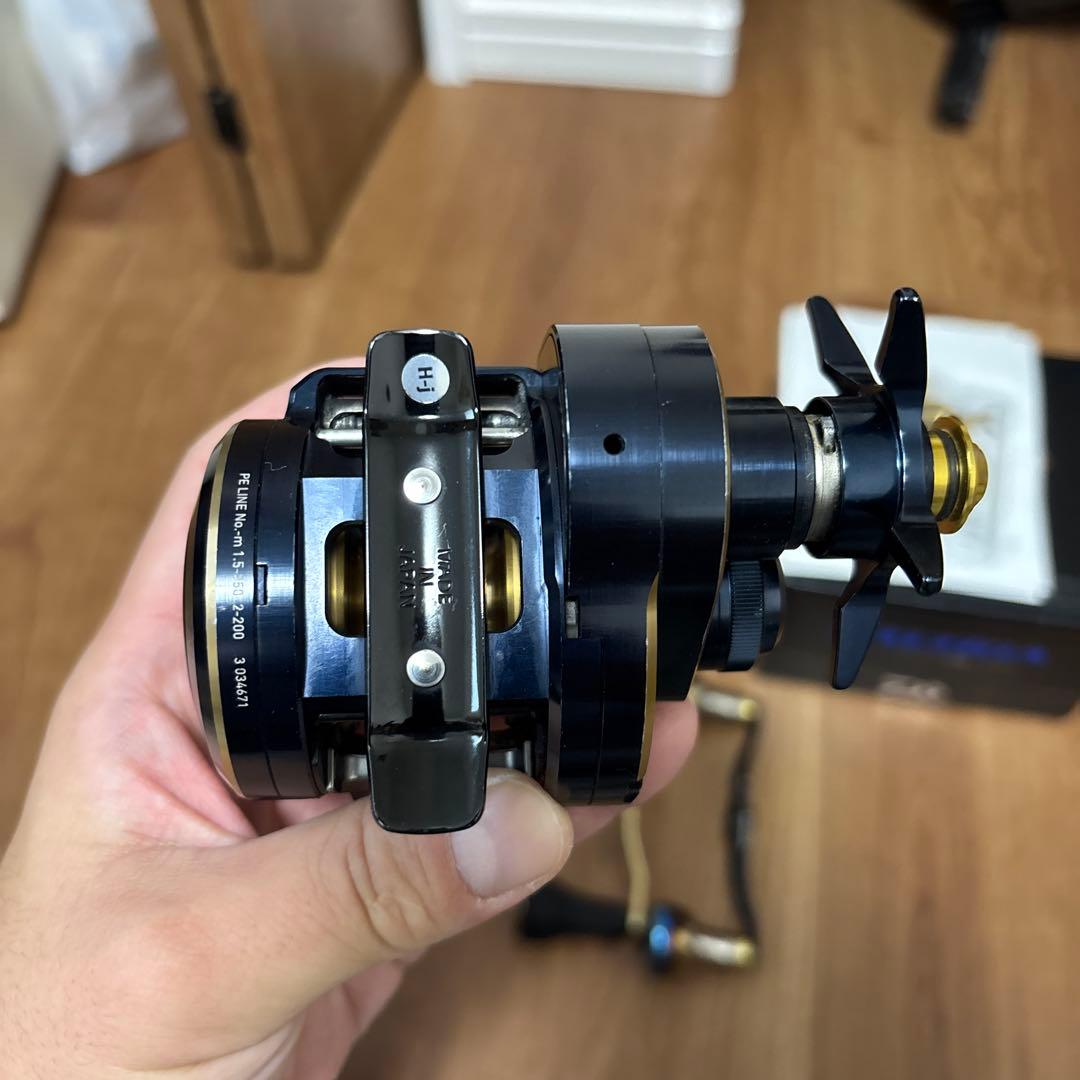 ダイワ　ソルティガ IC100LDH リブレ海遊ハンドル付き