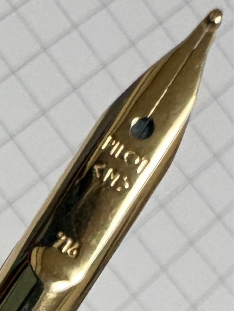 キャップレス 万年筆 Mニブ