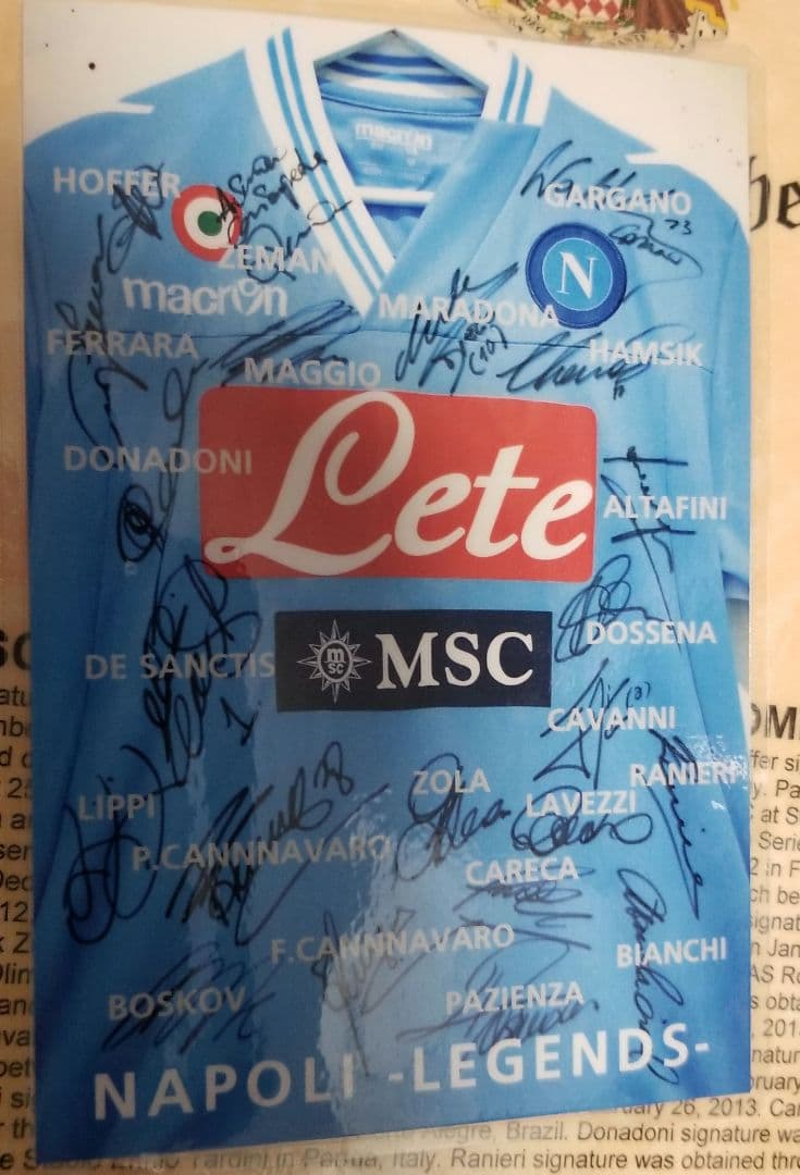 マラドーナ　カレカ　カンナヴァーロ　ゾラ　カバーニ　ドナドーニ　他　直筆サイン