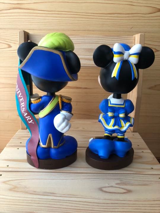 ディズニー　シー　　1周年記念フィギュア