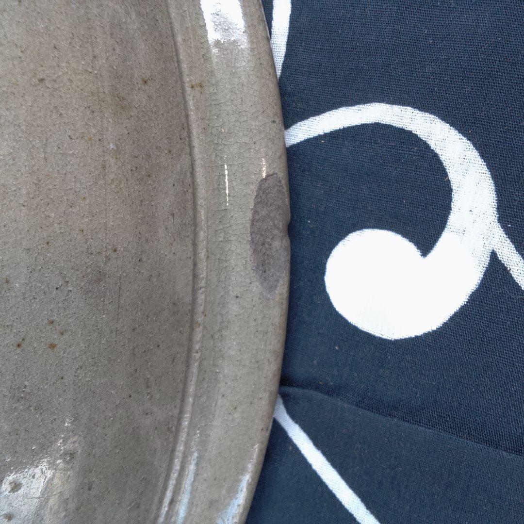 骨董３陶器製ベージュ丸型皿