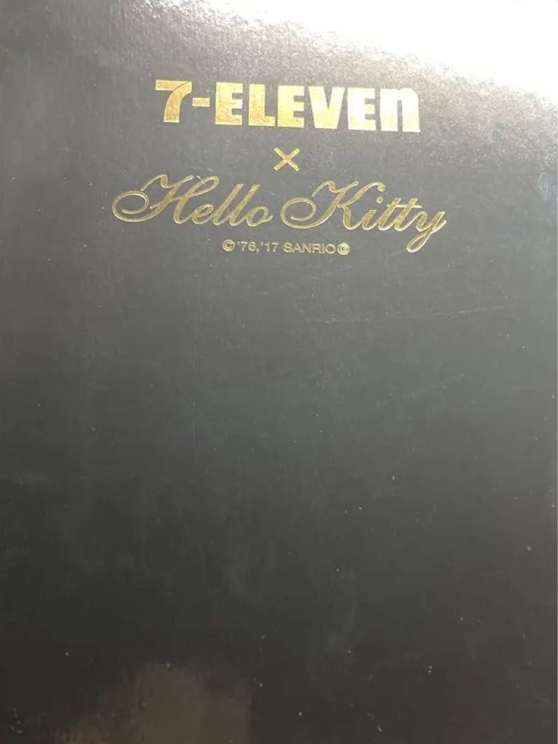 完全受注生産限定品！ハローキティ×セブンイレブン 制服ぬいぐるみ