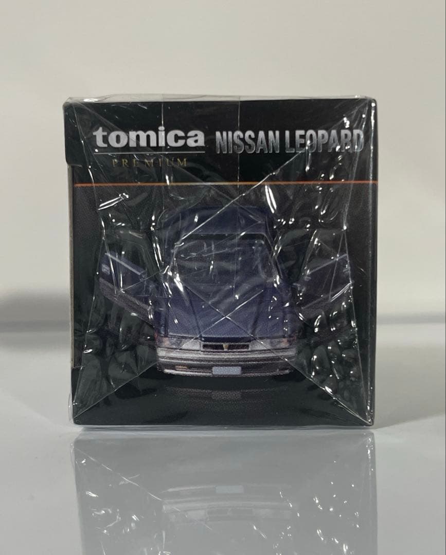 トミカプレミアム タカラトミーモール　　日産レパード