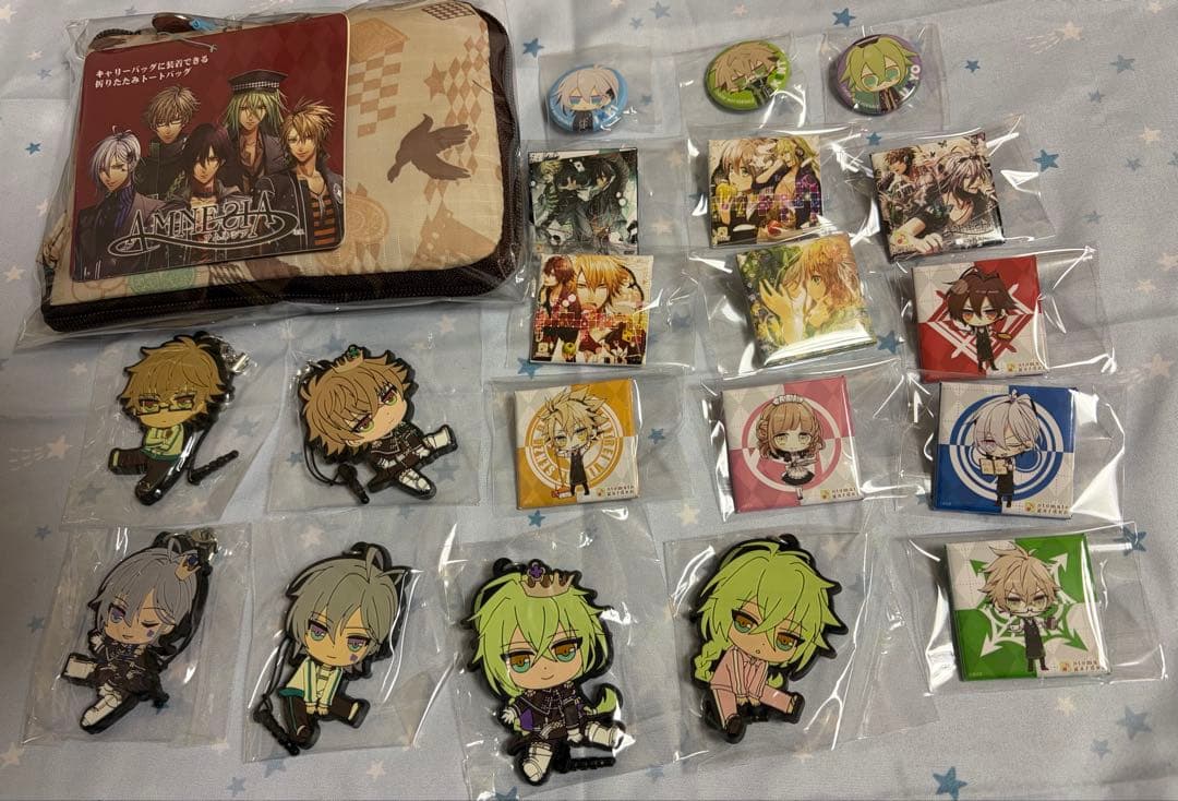 「ハピタス」AMNESIAコラボモデル トートバッグ、スクエア缶バッジ、ラバスト