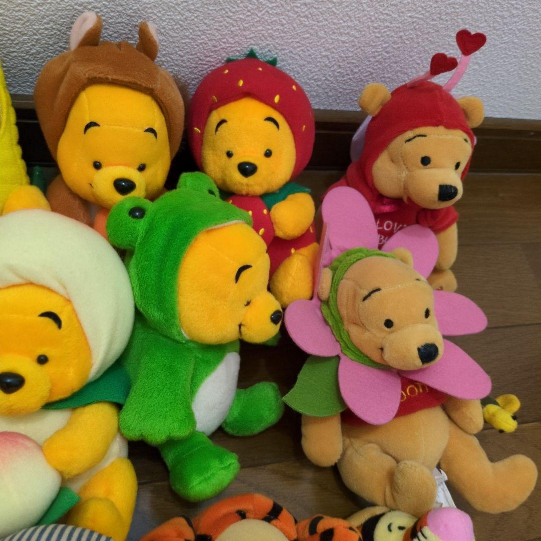 くまのプーさん　ぬいぐるみ　着ぐるみ　ディズニーストア