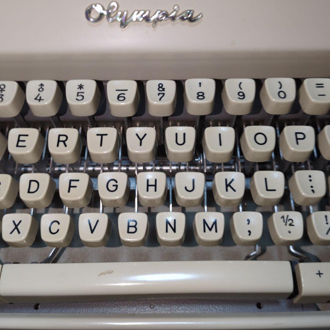 ★超絶レア美品★SM9オリンピア★ビンテージコレクターズアイテム★タイプライター
