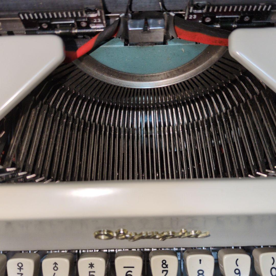 ★超絶レア美品★SM9オリンピア★ビンテージコレクターズアイテム★タイプライター