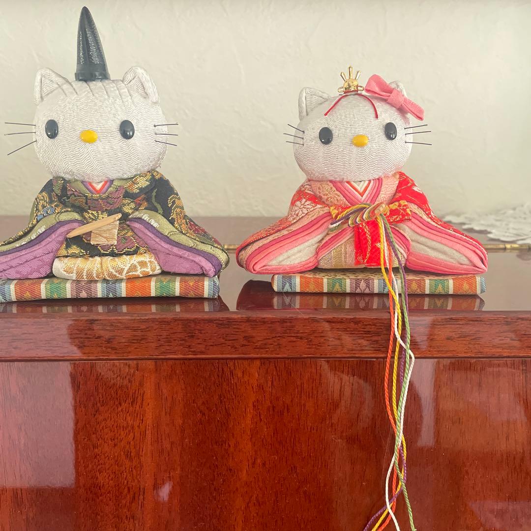 ハローキティ 和風飾り　木目込み雛人形