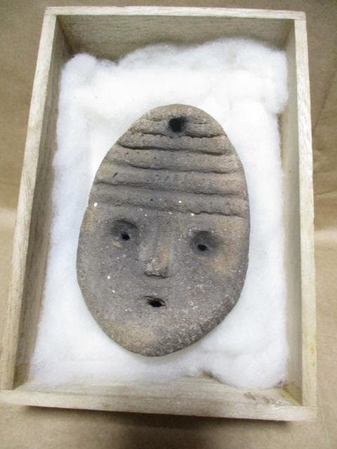 縄文土器　土面　貴重　箱付き　R99-1