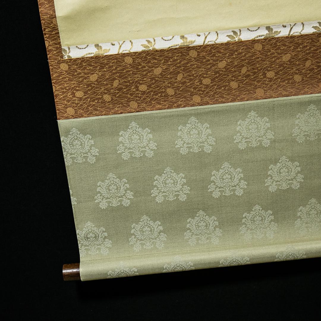 掛軸-1564　東大寺　清水公照　「黙」　共箱　横幅