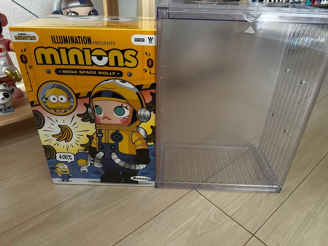 MINIONS SPACE MOLLY 400%（ディスプレイケース付き）