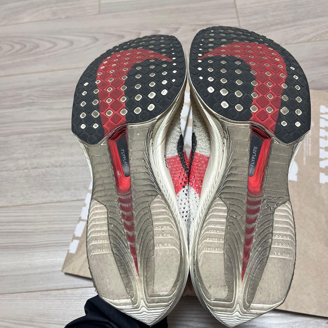 Nike ヴェイパーフライ　ランニングシューズ ホワイト/レッド