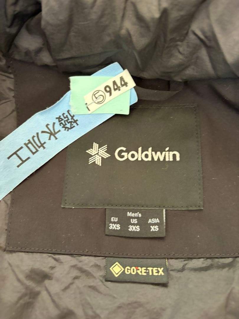 【美品】GOLDWIN G11311P ダウンジャケット S ブラック スキー