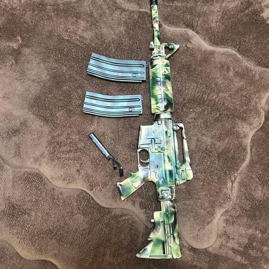 東京マルイ次世代電動ガン 迷彩塗装 バッテリー付き