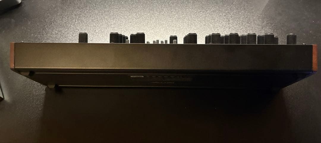 Behringer Pro-800 アナログシンセサイザー