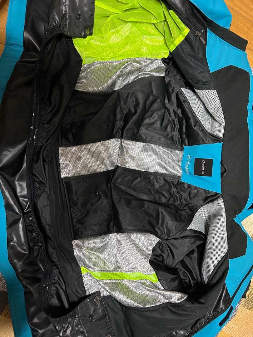 オンヨネ　スキーウエア　スカイブルー上下