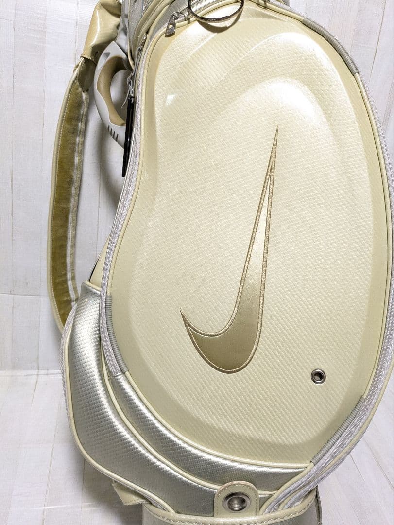 Nike キャディバッグ エナメル　フードカバー付き