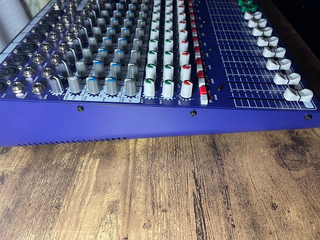 Midas DM12 アナログミキサー 12チャンネル