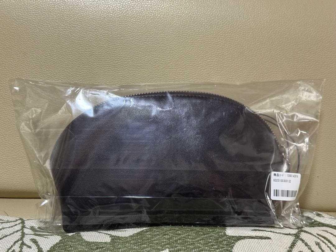 GOD ONLY KNOWS フェイクレザー ポーチ　岩田剛典