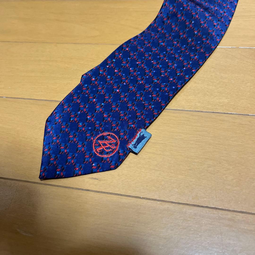 ずっと真夜中でいいのに。ネクタイ