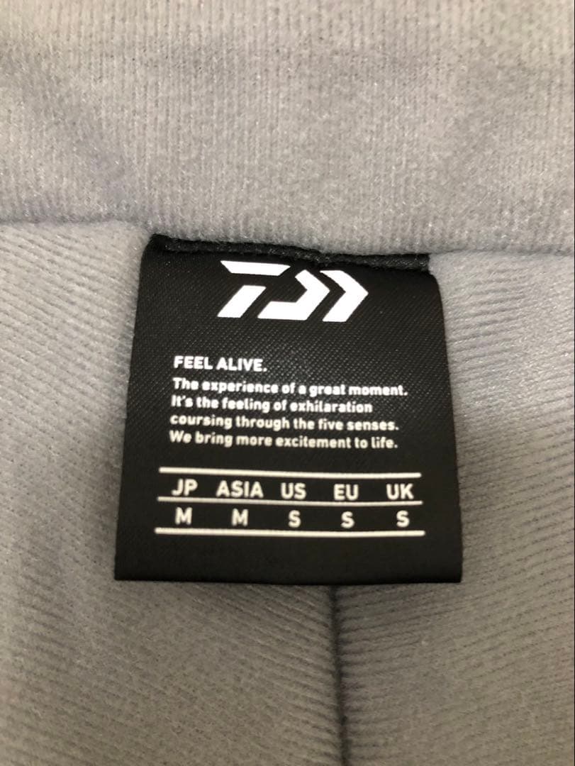 ダイワ　ウインタースーツ上下セットＭ