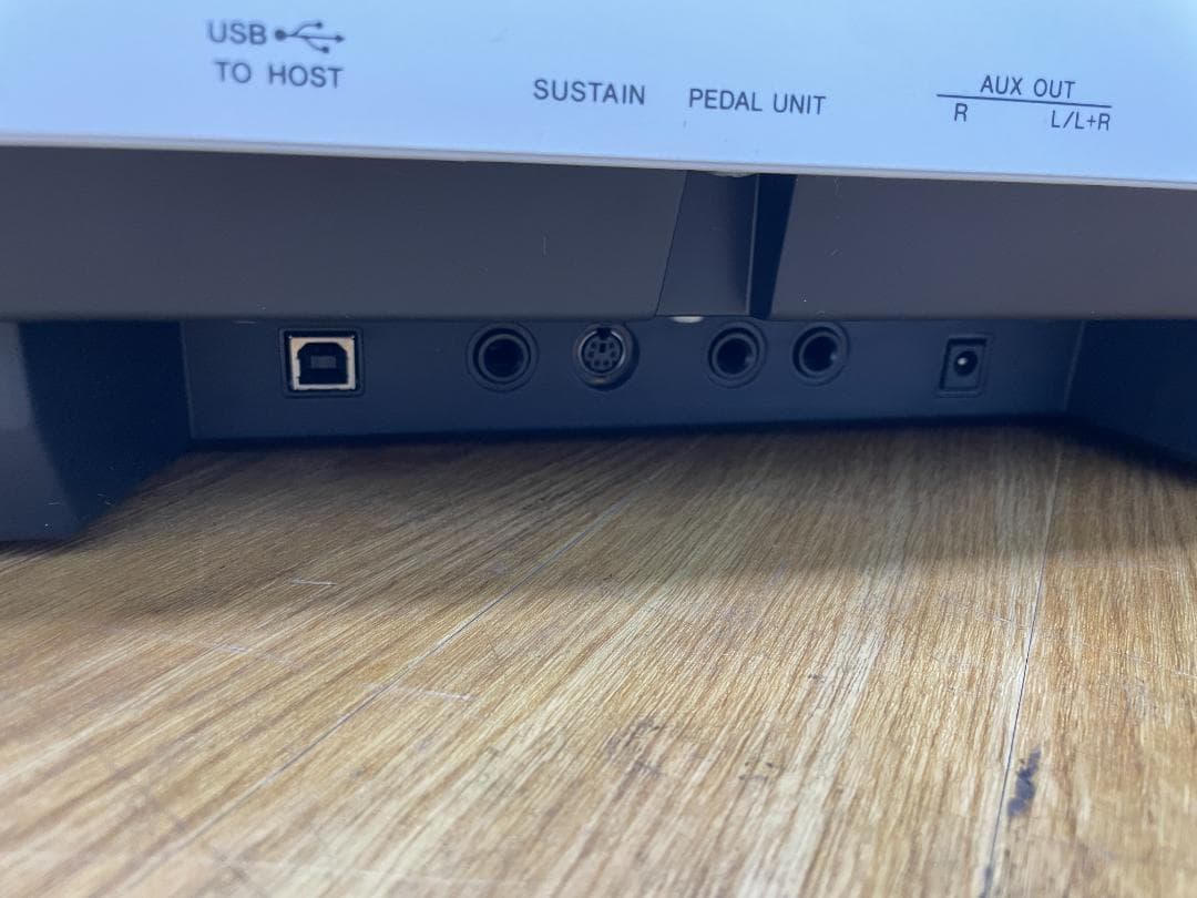 K♢1026 ヤマハ 電子ピアノ P-105WH　収納ケース付き