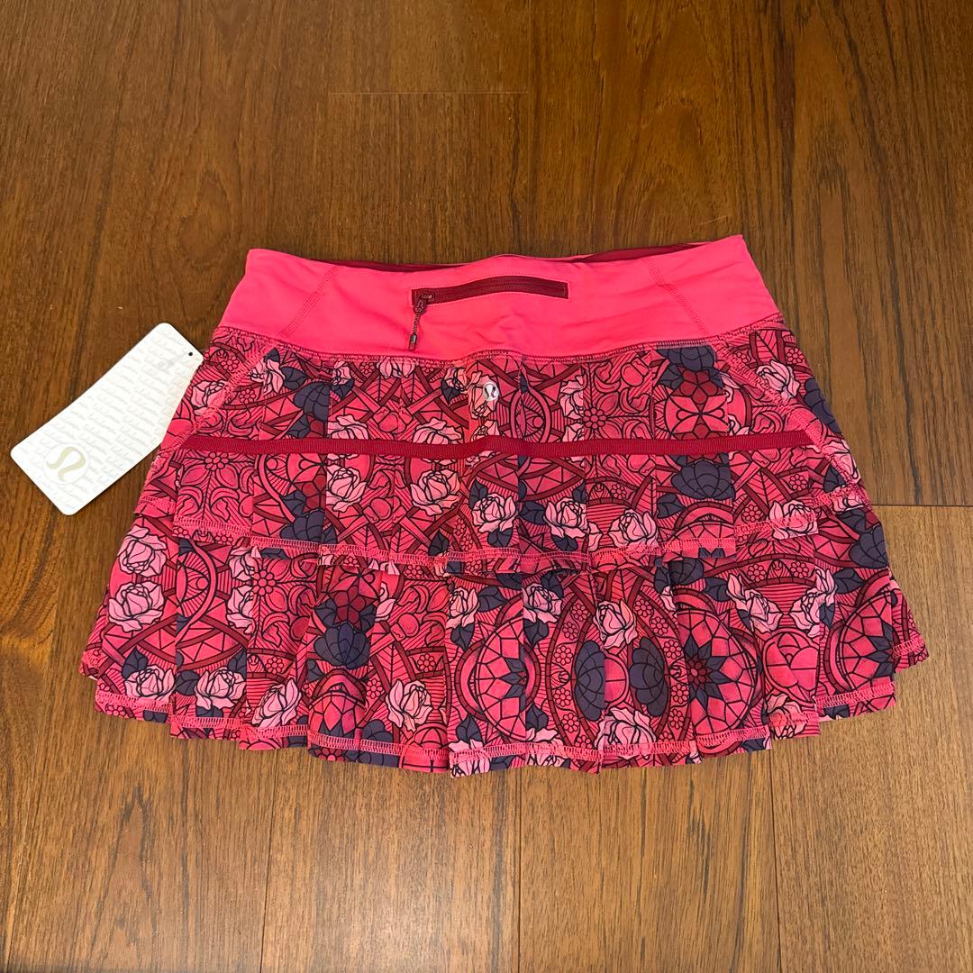 入手困難☆新品未使用　ルルレモン　スコート