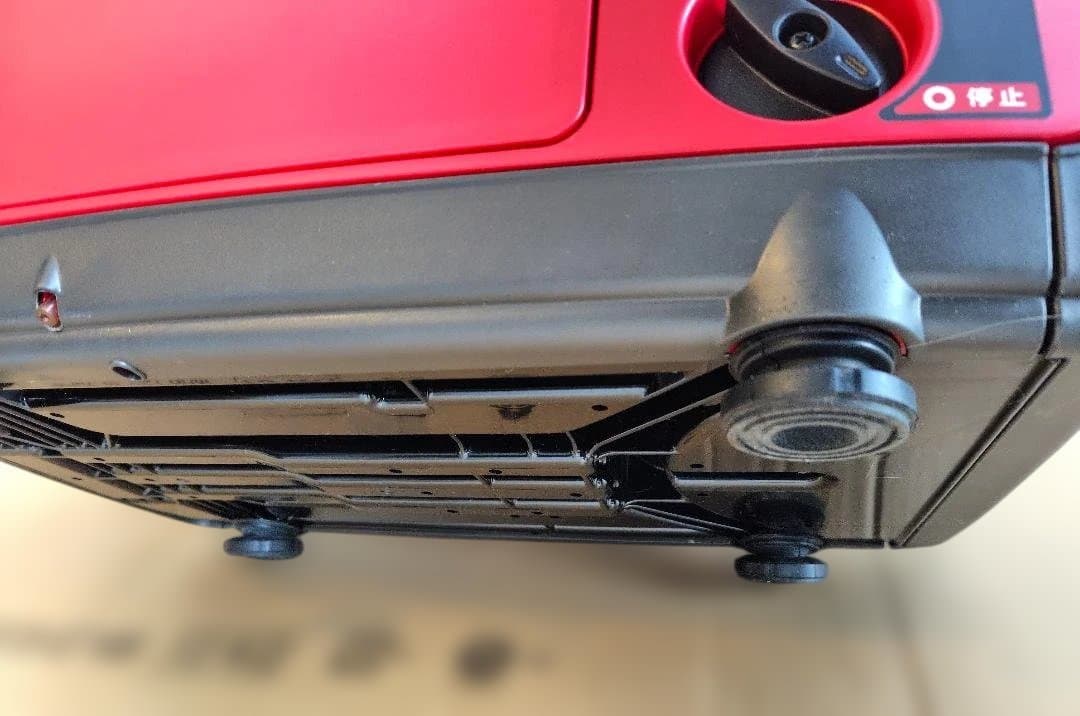 ホンダ　運転時間約7時間　インバーター発電機　EU16i 超低騒音型1.6kVA