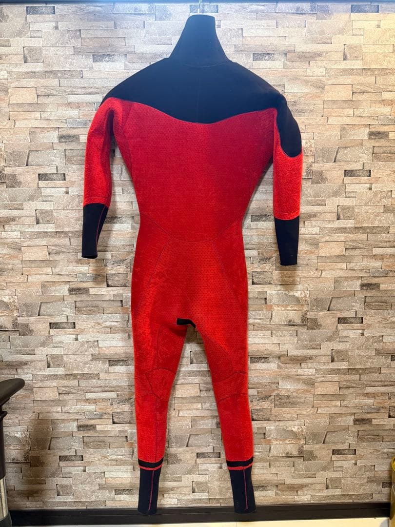 【再再値下げ】MENSセミドライウェットスーツ　5mm✖️3mm