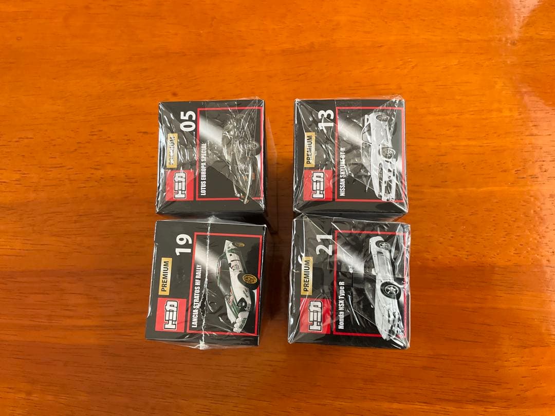 絶版　トミカプレミアム 4台　スカイラインGT-R・ロータスヨーロッパ・NSX