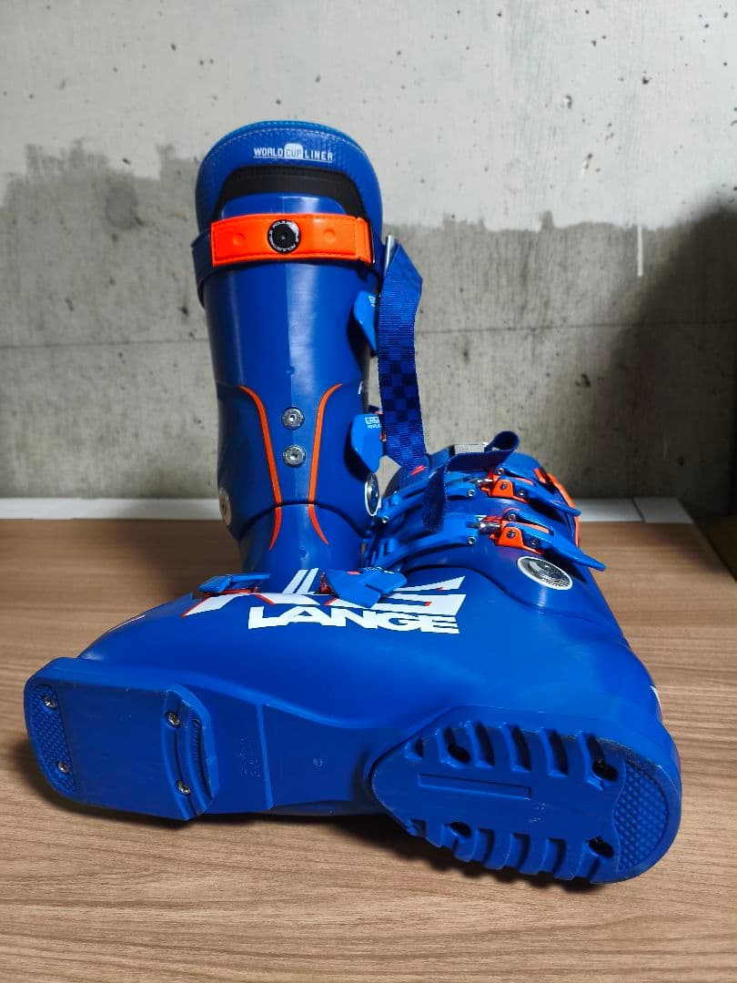 LANGE RS 140 スキーブーツ