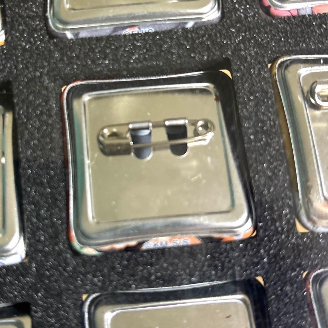 ジャンプショップ　オリジナル缶バッジくじ　2015年