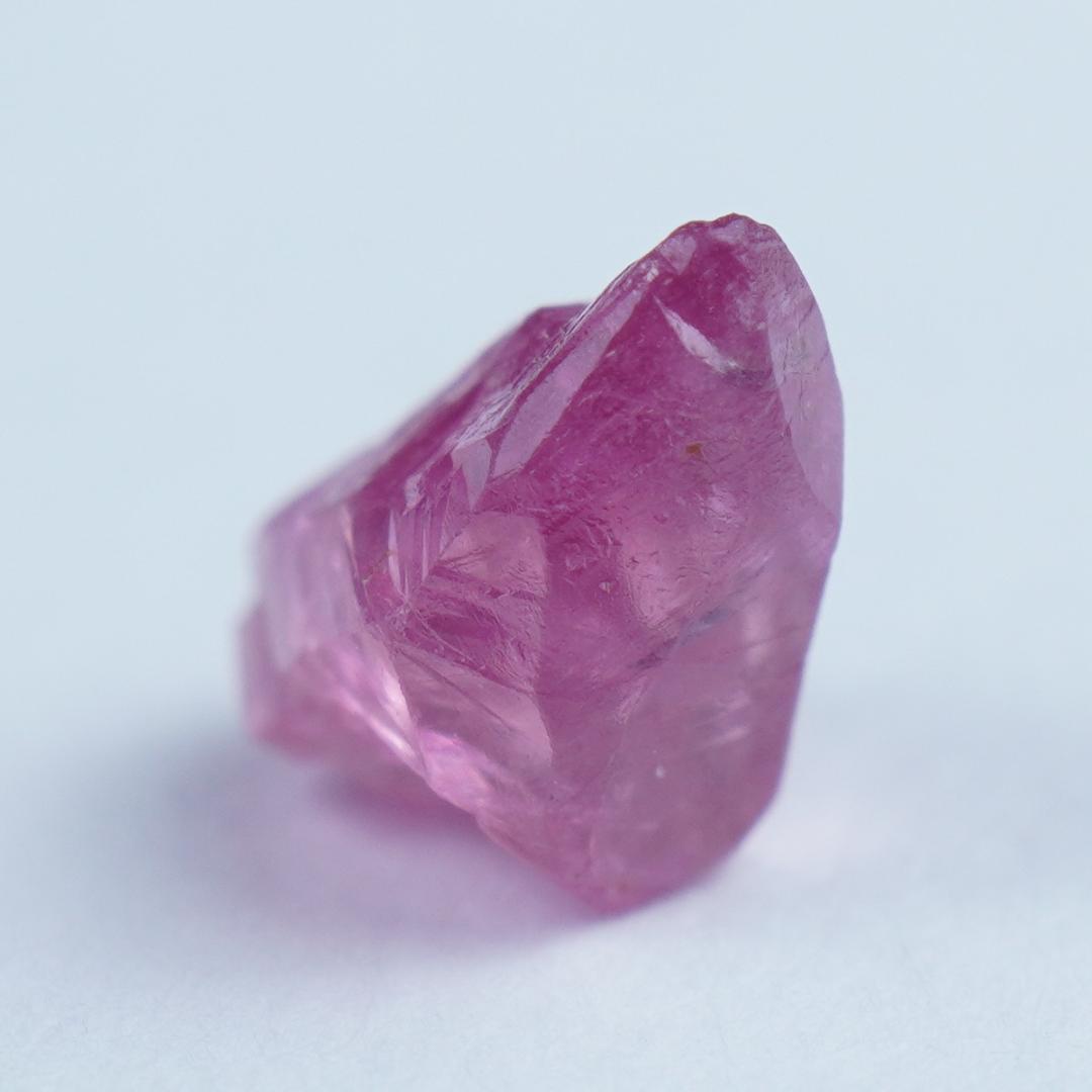 ウインザサファイア　結晶　タンザニア産