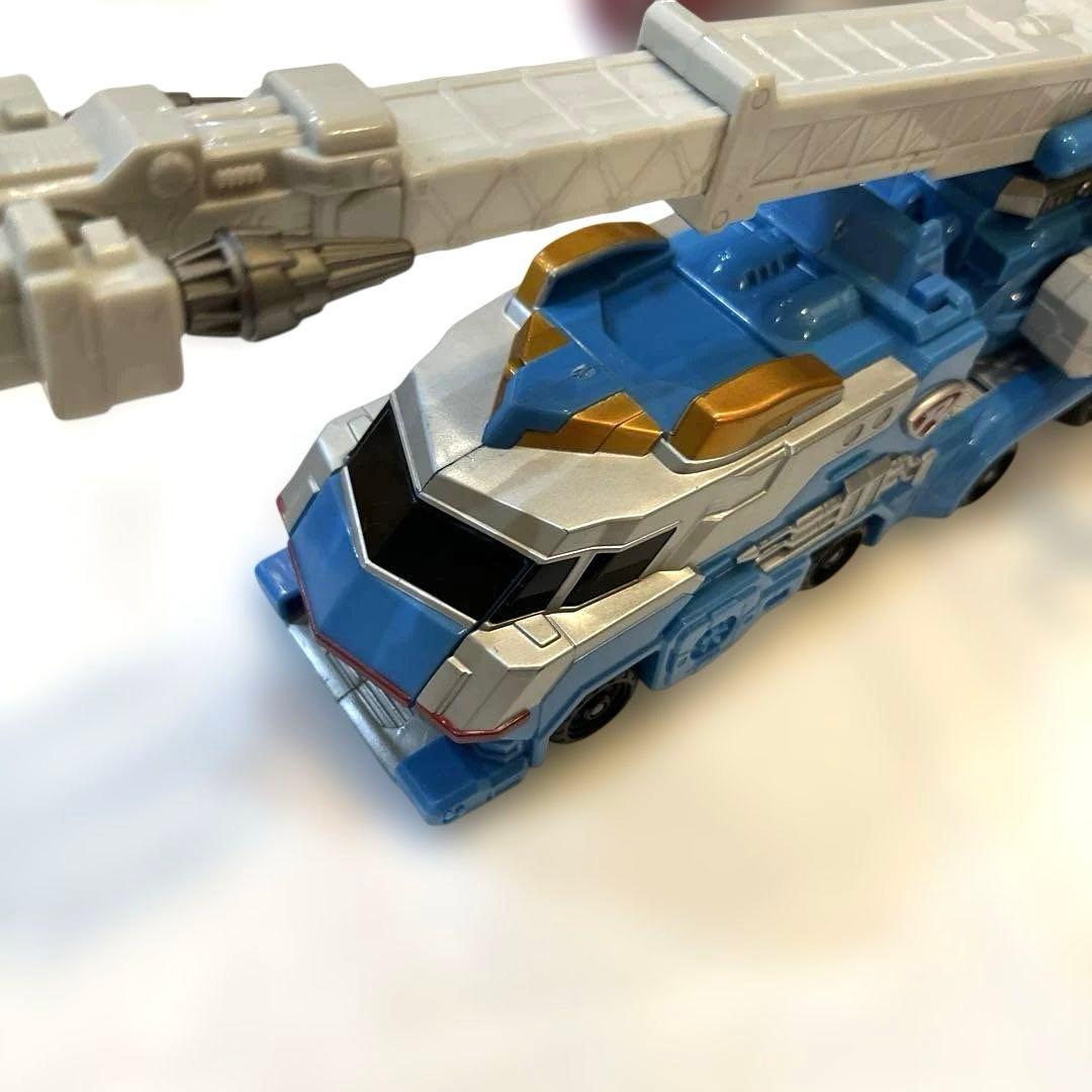 トミカ　レスキューフォース　レスキュークレーン