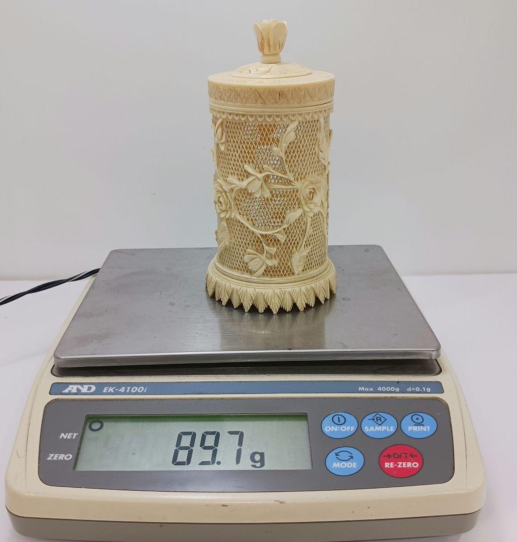 Y2556 高級彫刻 透かし彫り 花彫刻 蓋物 総重量89.7g