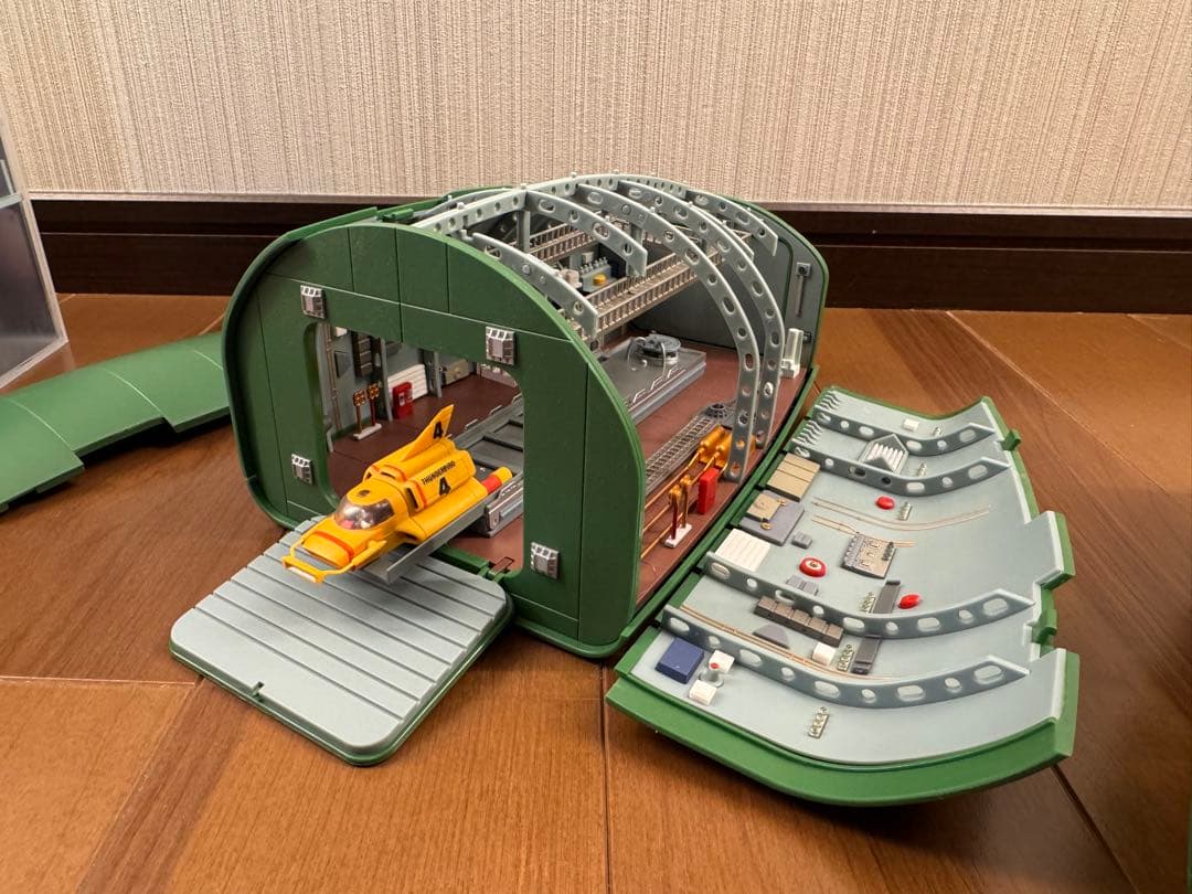 サンダーバード2号