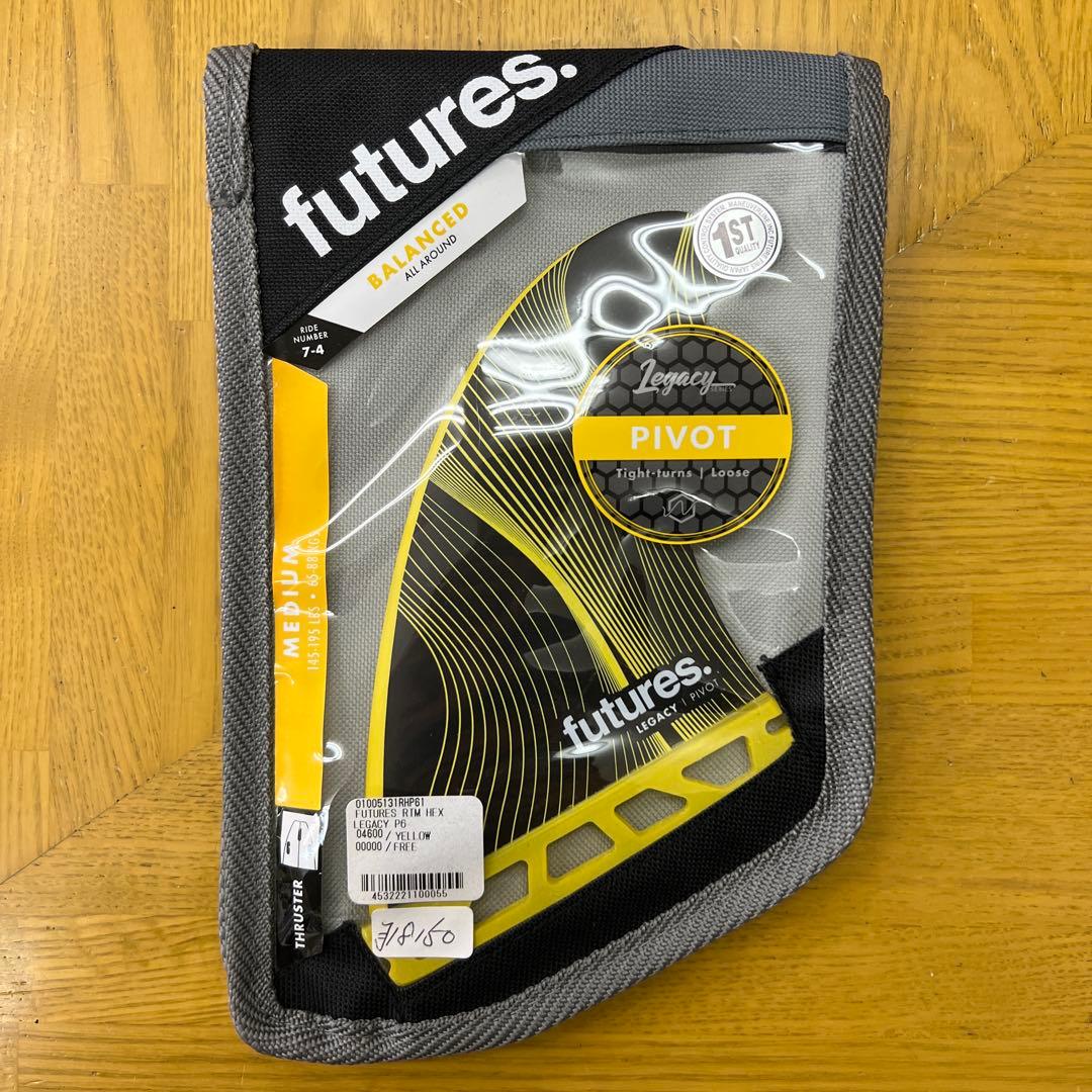 フューチャーフィン REGACY PIVOT Mサイズ
