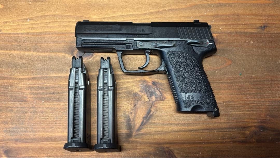 【ガスブローバック】東京マルイUSP　予備マガジン付き