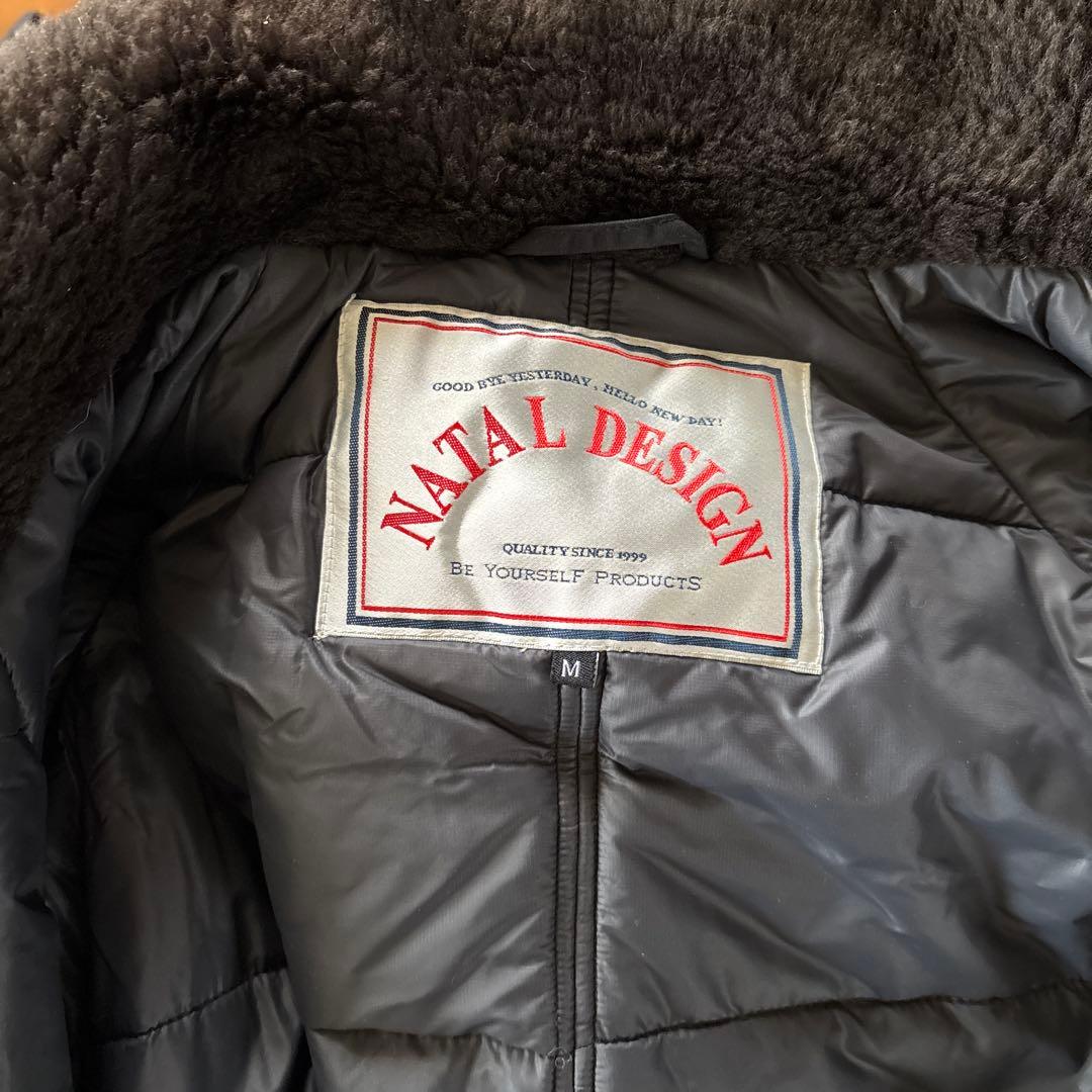 ネイタルデザイン　ファー付きブラックベンチコート