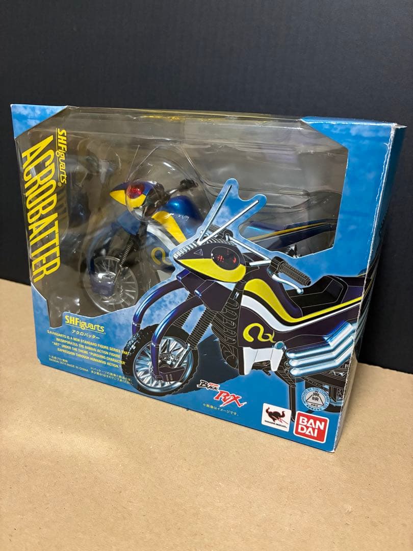 フィギュアーツ　アクロバッター　仮面ライダー