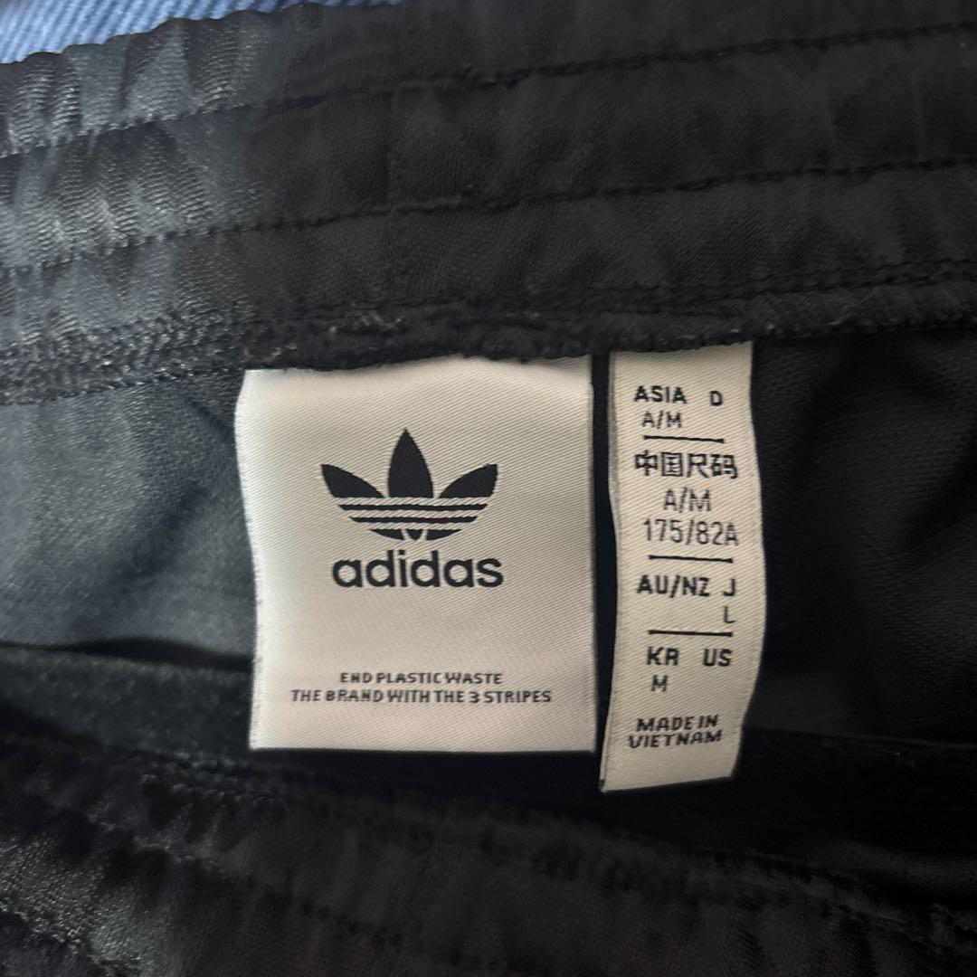 adidas originals グラフィック モノグラム　上下　セットアップ