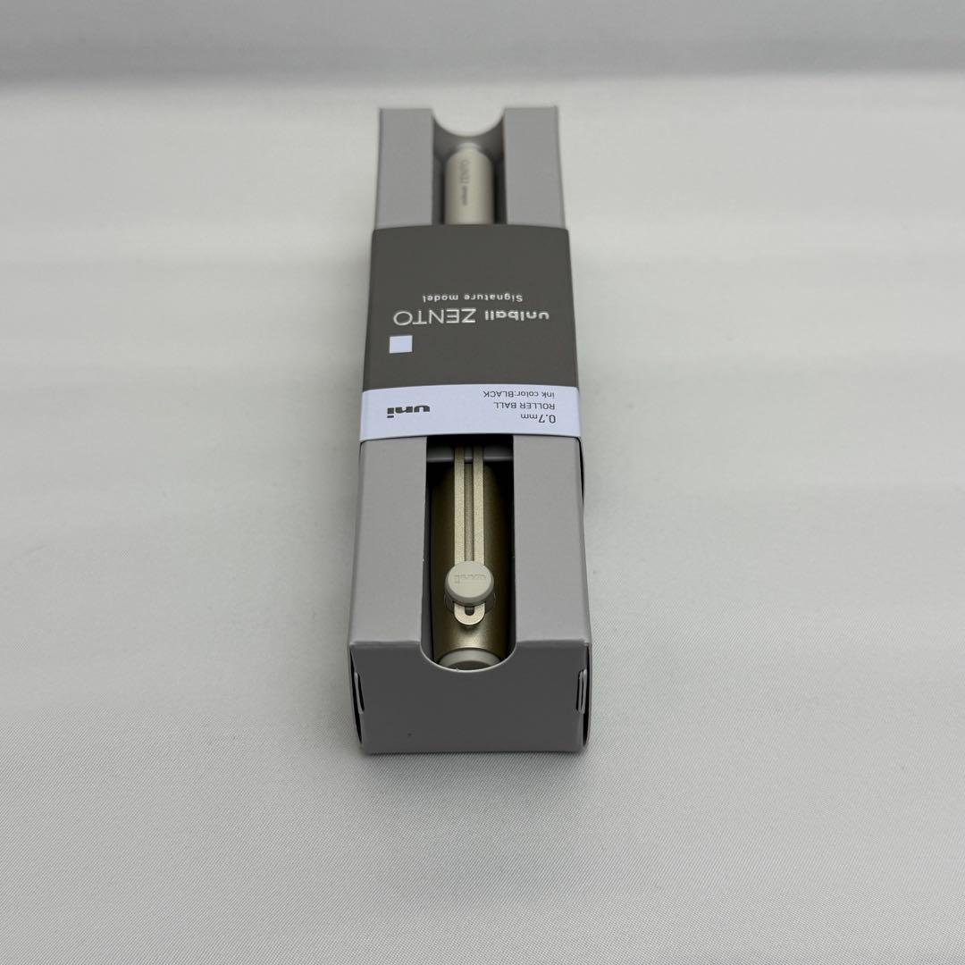 【入手困難】ユニボールゼント シグ二チャーモデル　シルバー　シャンパンゴールド