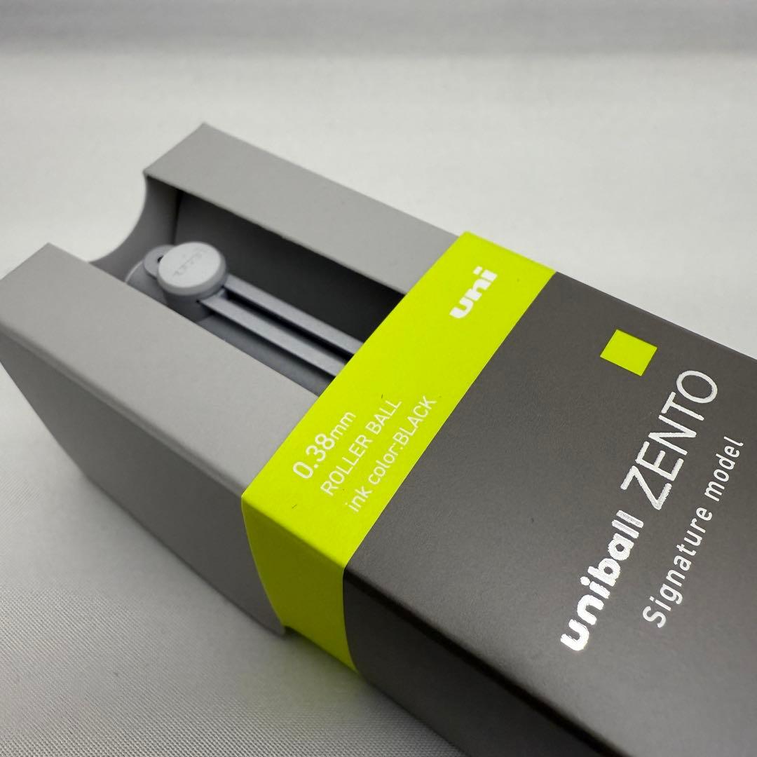 【入手困難】ユニボールゼント シグ二チャーモデル　シルバー　シャンパンゴールド